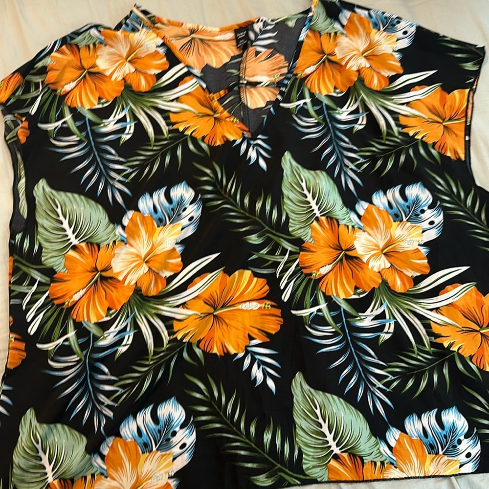 Hawaiian print blouse